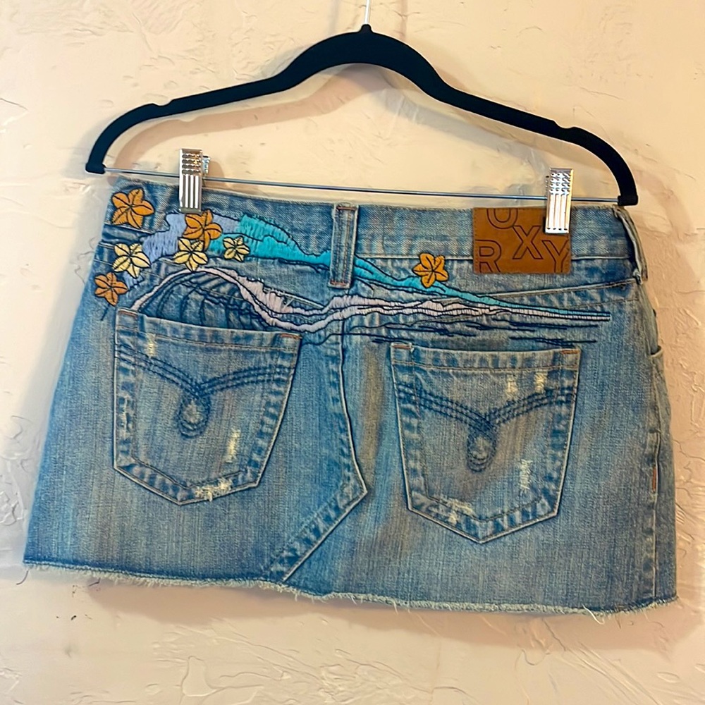 ROXY | Surf 🏄🏻‍♀️ skirt - Picture 1 of 4